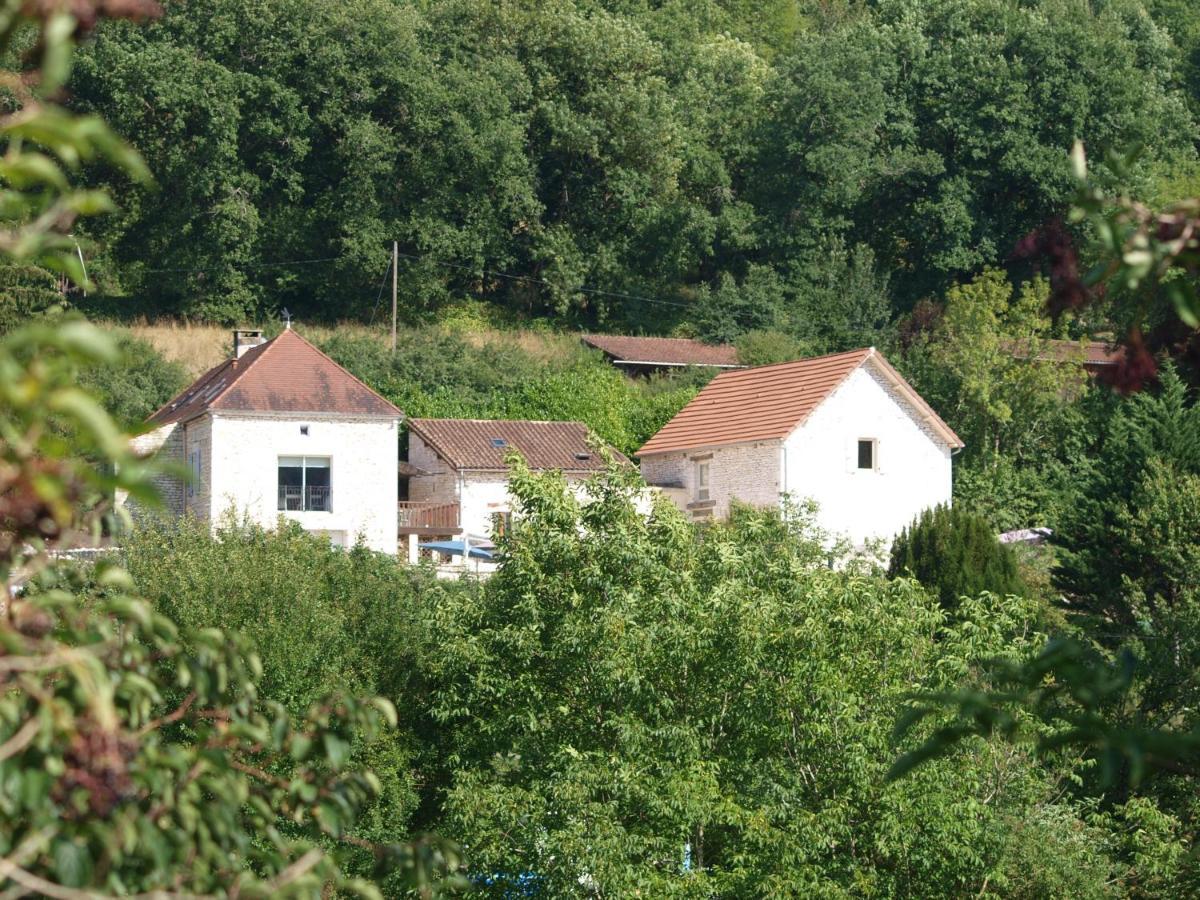 Domaine Des Pierres Blanches - Gite La Salamandre Villa Carlux Exterior photo